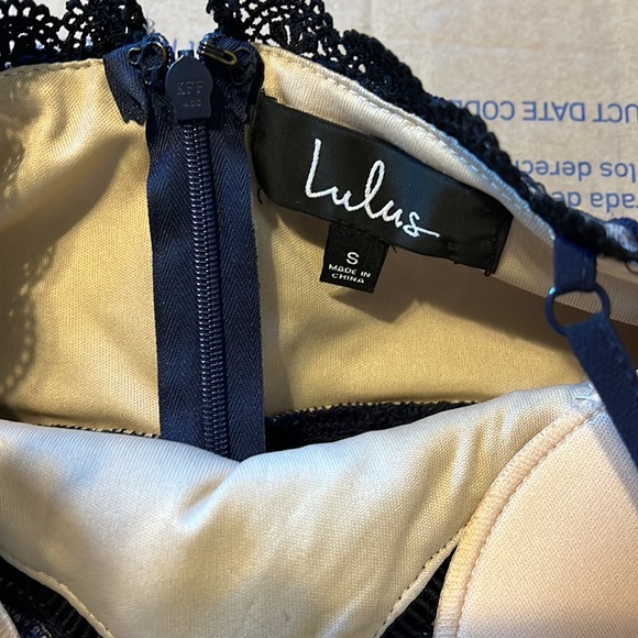 Lulus Alluring Dream Navy Blue Floral Mesh Lace Trumpet Midi Dress Wedding Guest - Picture 4 of 9